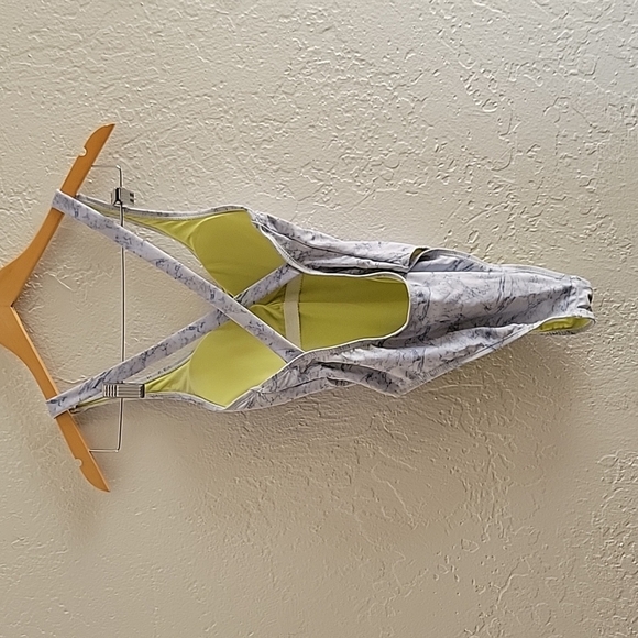 Daze Dayz Onepiece Swim Size Small - Picture 2 of 5